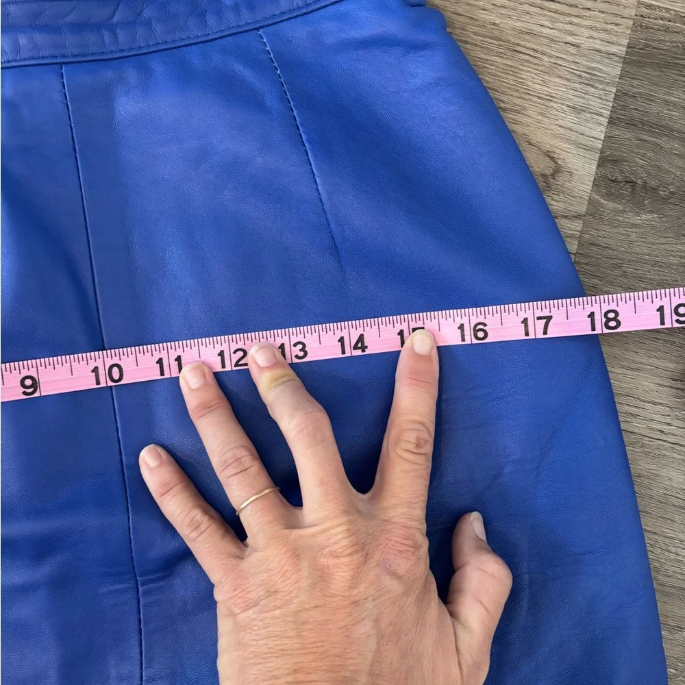 Pierre Cardin Paris VTG 80s Luxury Leather Business Suit, Skirt & Jacket Set - Picture 13 of 15